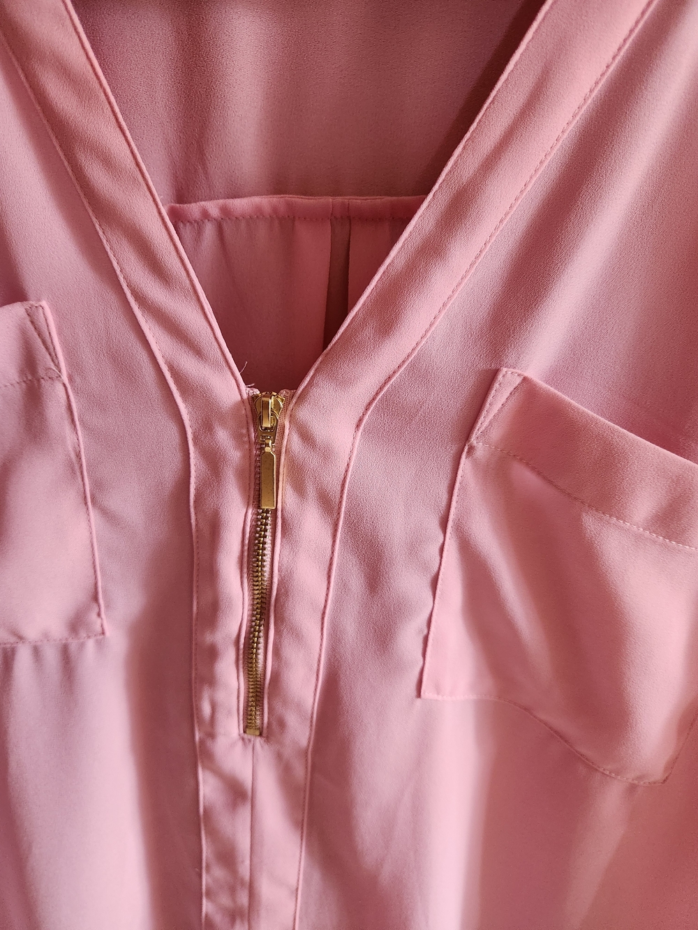 Express Pink Gold Zipper Blouse - Picture 3 of 4